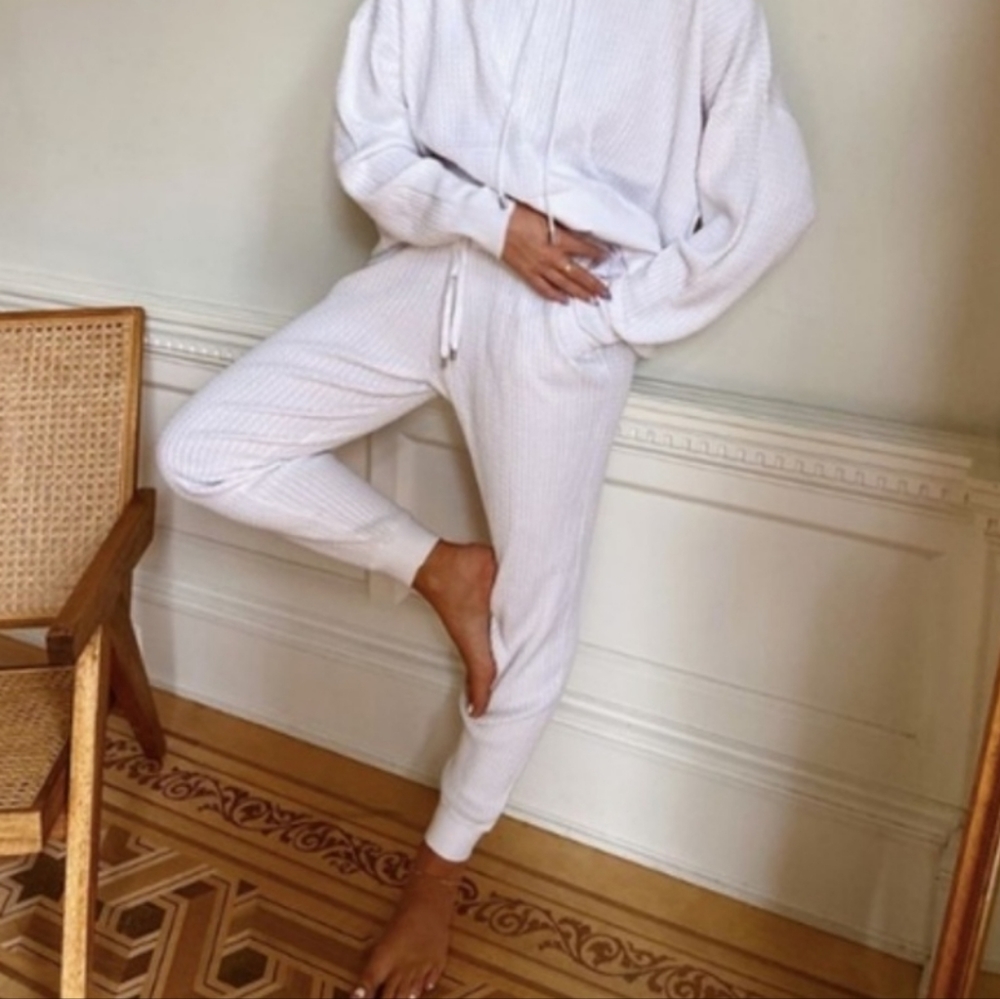 Danielle Bernstein NWT White Knit Jogger Pants